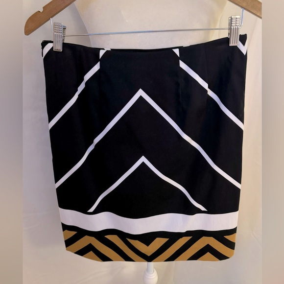 Per Se Short Pencil Skirt | size 6 - Picture 2 of 3